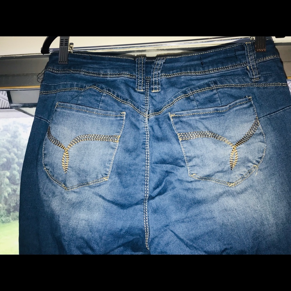 Wanna Booty Jeans